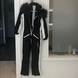 Ski suit